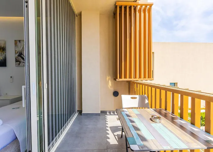 Dea Coast 166c By Pikhost Himare