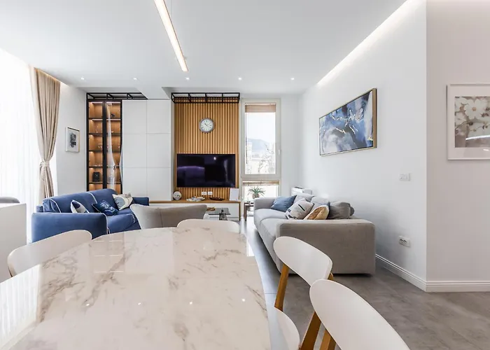 Dea Coast 166c By Pikhost * Himara